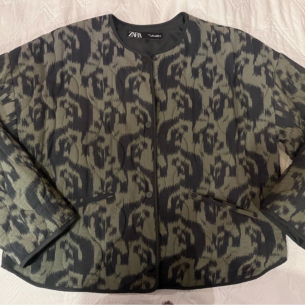 Zara Black and Green Blazer with Quilted Design